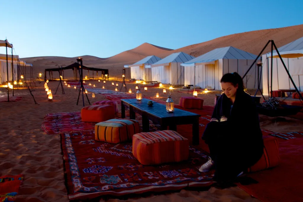 acampar en el desierto