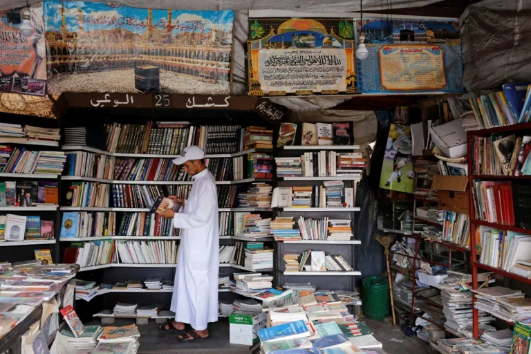 best books to read before going to morocco